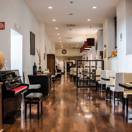 Lh Hotel Excel Roma Montemario Exteriör bild