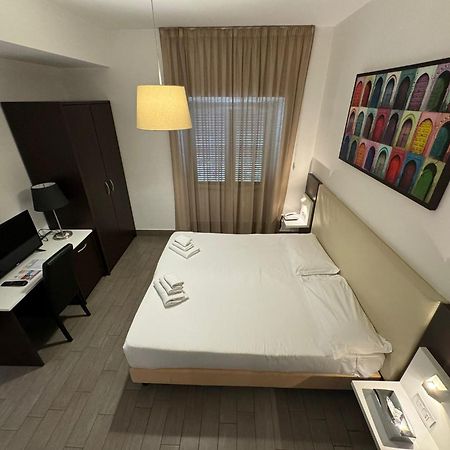 Lh Hotel Excel Roma Montemario Exteriör bild
