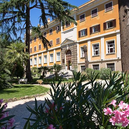 Lh Hotel Excel Roma Montemario Exteriör bild