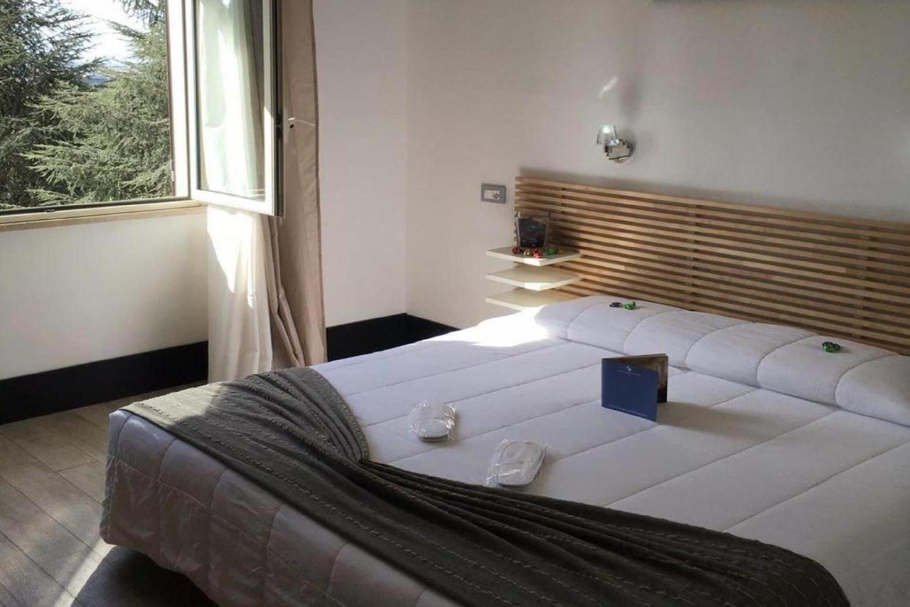 Lh Hotel Excel Roma Montemario Exteriör bild
