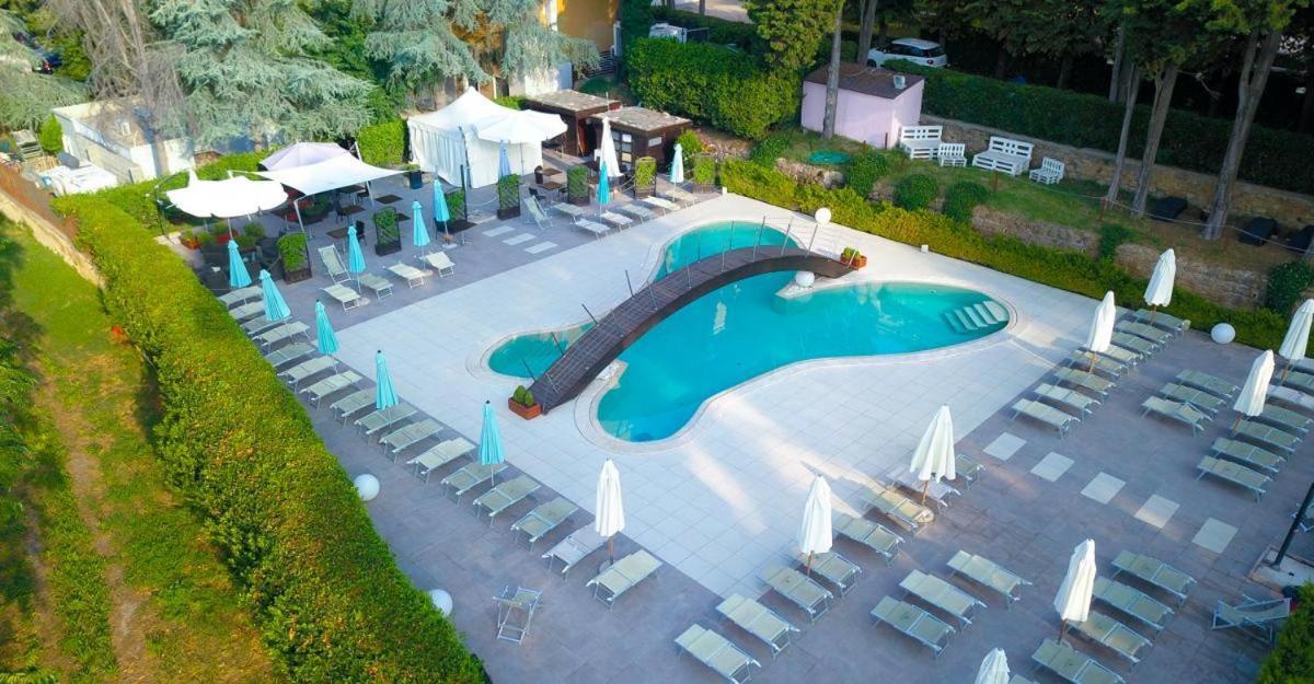 Lh Hotel Excel Roma Montemario Exteriör bild