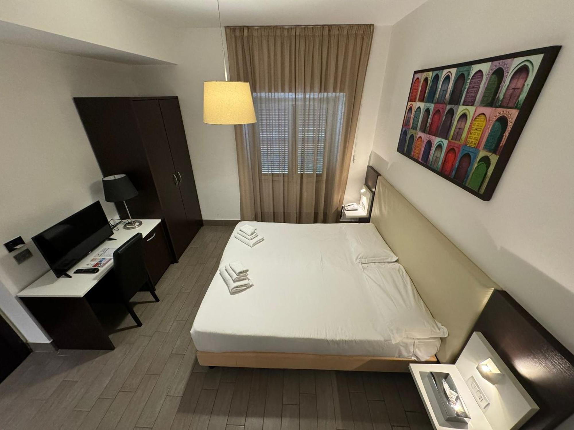 Lh Hotel Excel Roma Montemario Exteriör bild
