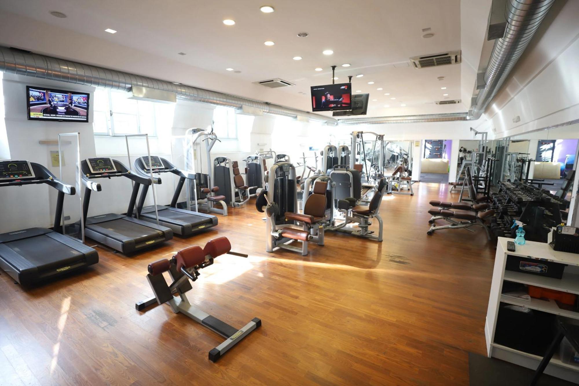 Lh Hotel Excel Roma Montemario Exteriör bild