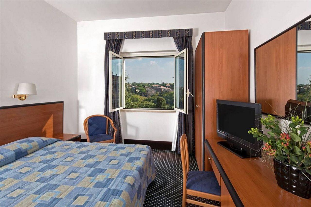 Lh Hotel Excel Roma Montemario Exteriör bild