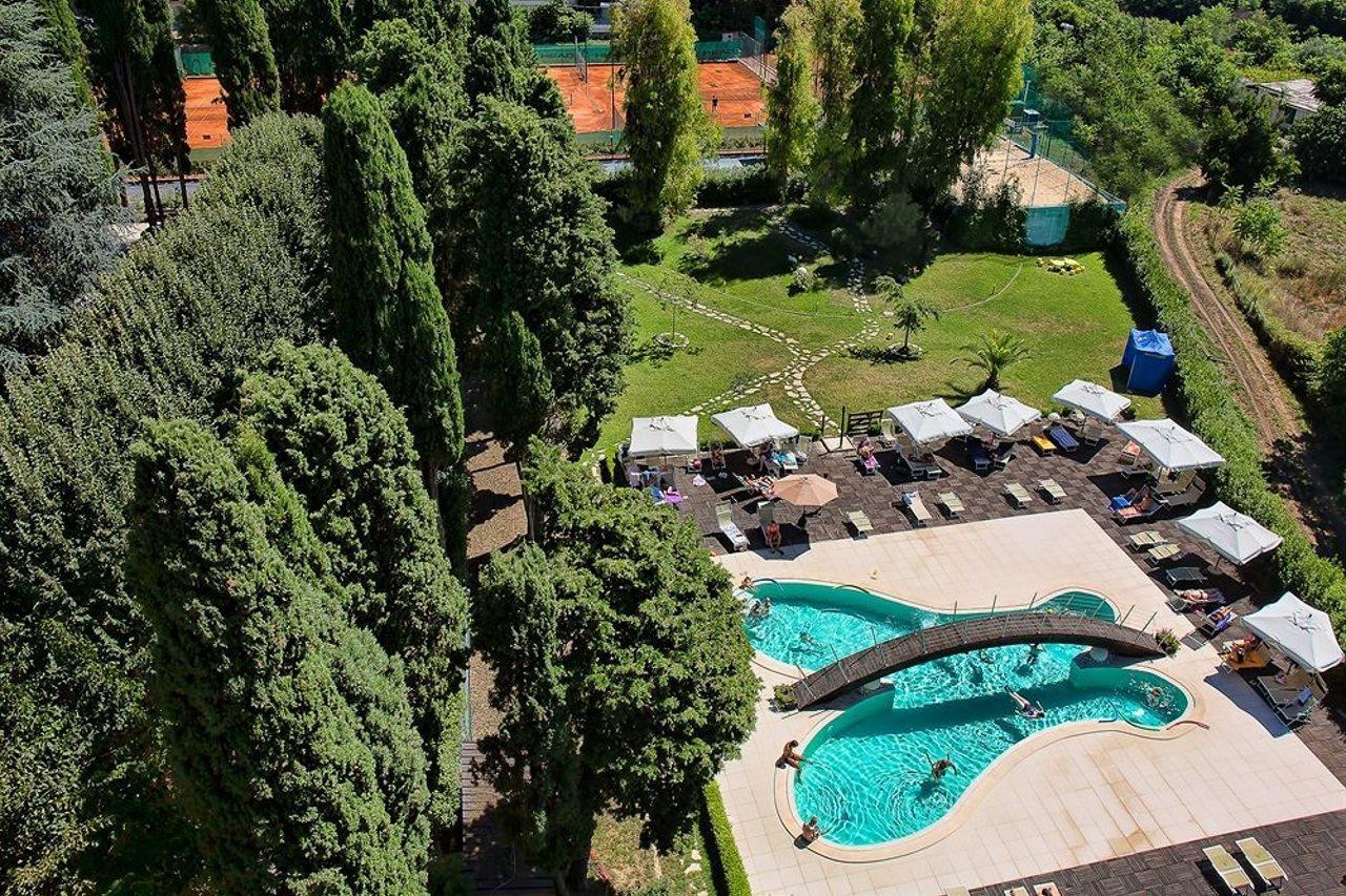 Lh Hotel Excel Roma Montemario Exteriör bild