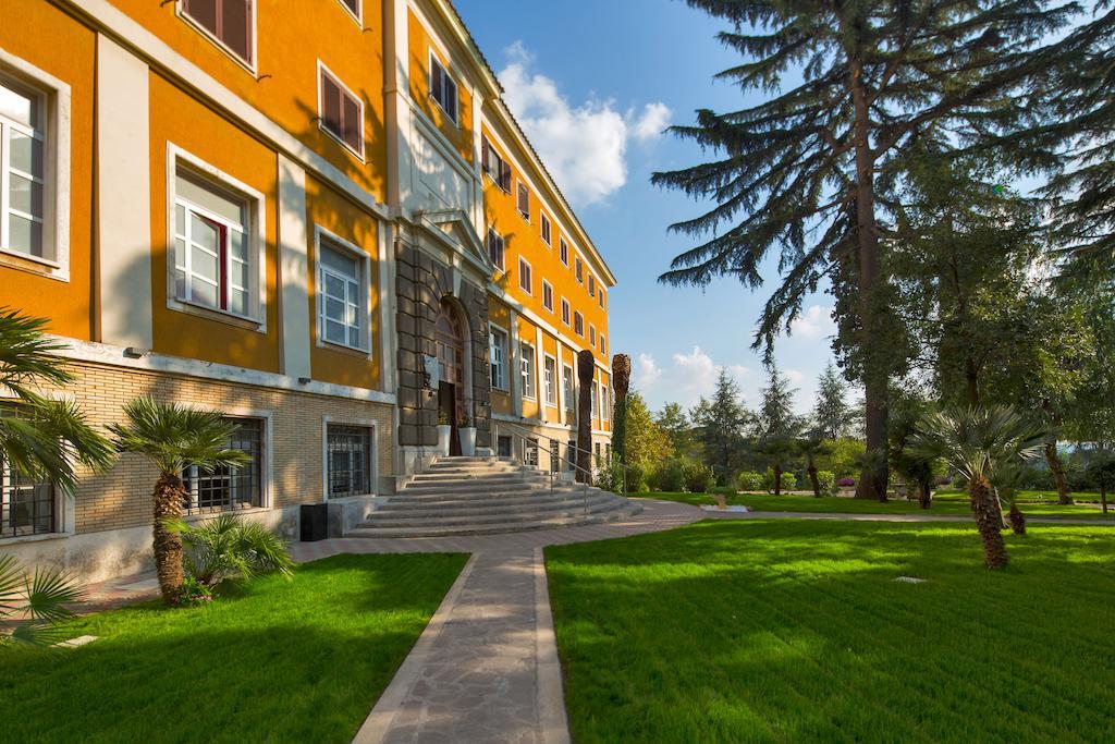 Lh Hotel Excel Roma Montemario Exteriör bild